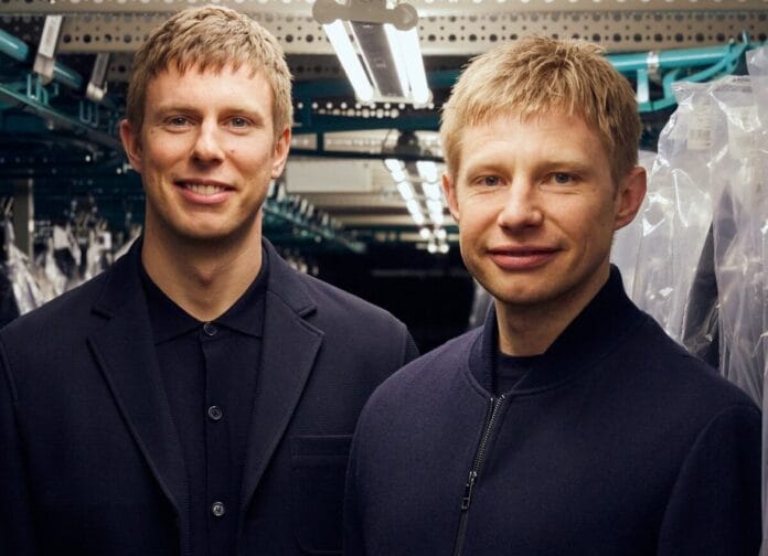 Michael & Adam Finlay, Remus Uomo